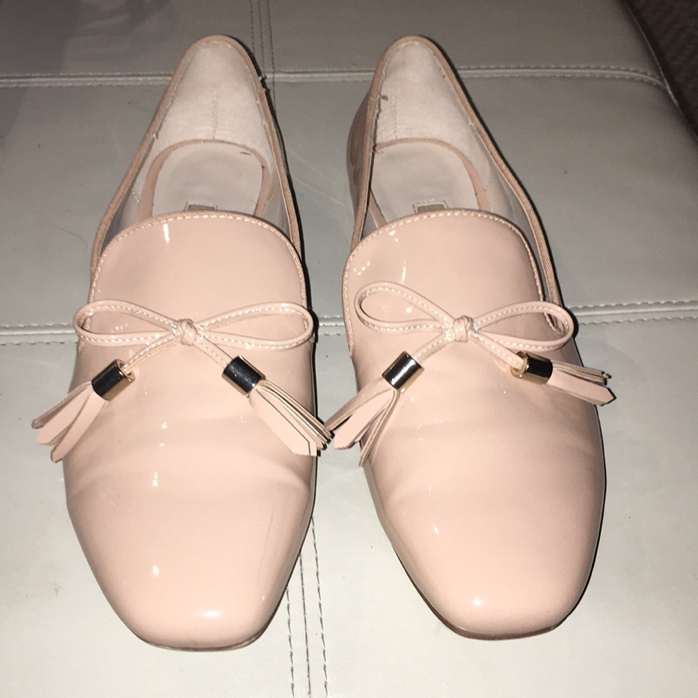 Zara blush/nude loafers with bow tassels